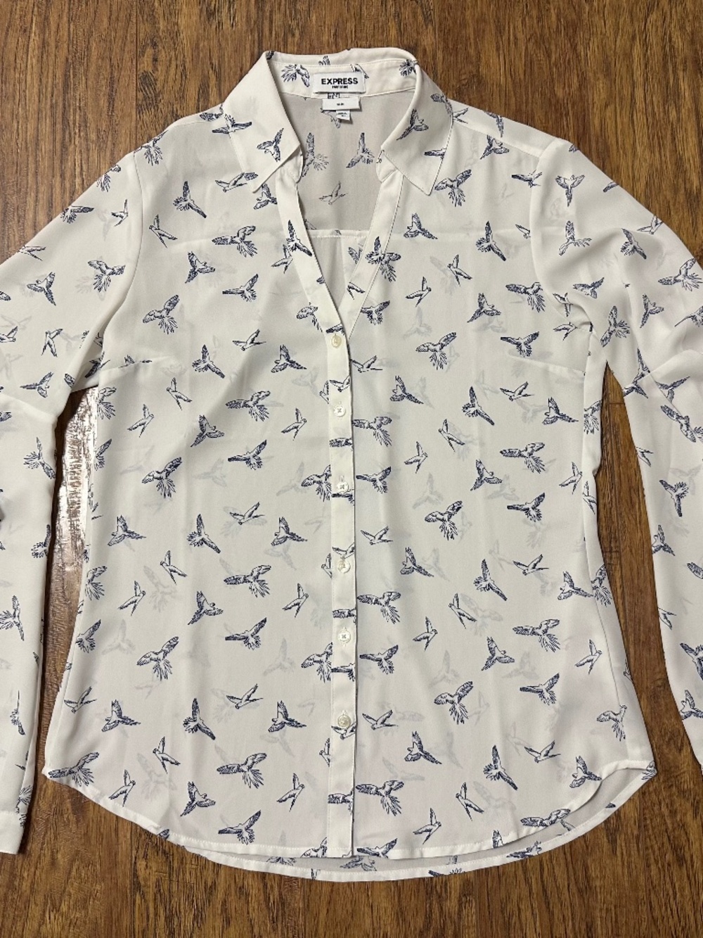 Express Women's Slim Blouse Ivory & Blue "Birds in Flight" Size Small